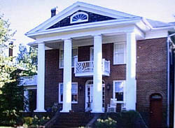 Colonial in Ghent, Norfolk