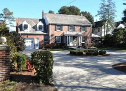 Colonial in Larchmont, Norfolk